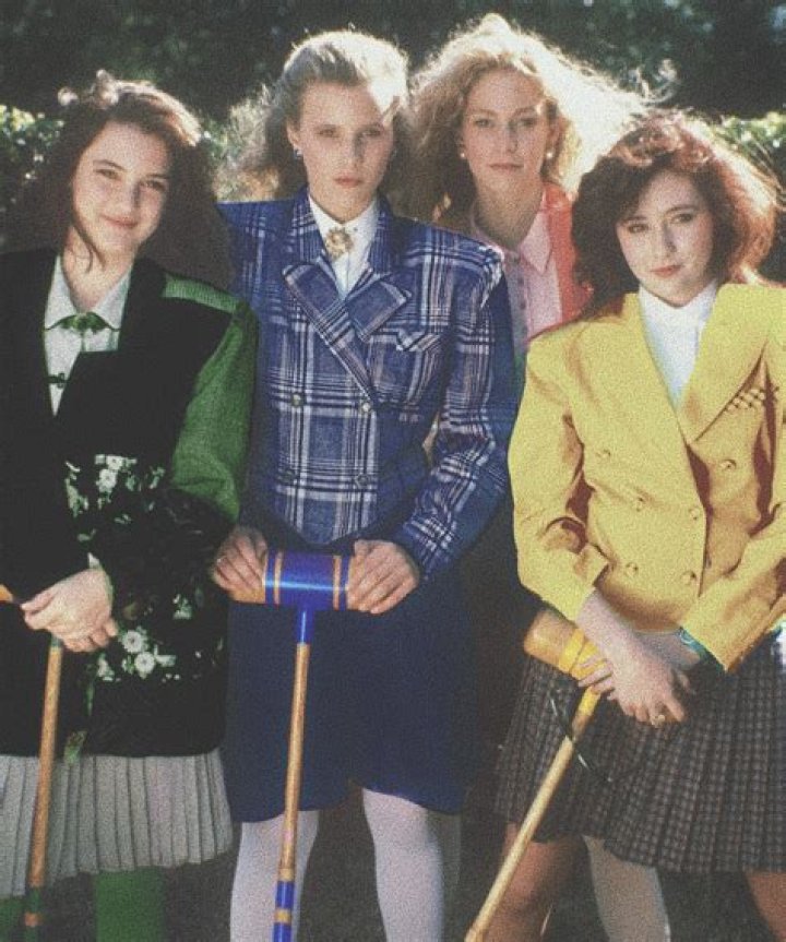 Emma Roberts Channels 80’s Iconic ‘Heathers’ Character While Playing Croquet In Quarantine