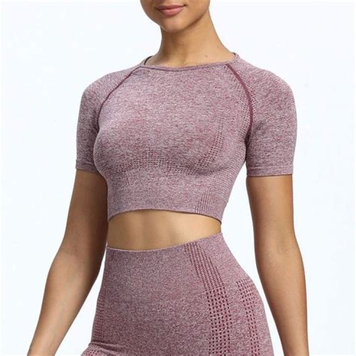 Eva Longoria Rocks A Crop Top & Reveals Her Workout Tips To Stay In Shape & Improve ‘Mental Health