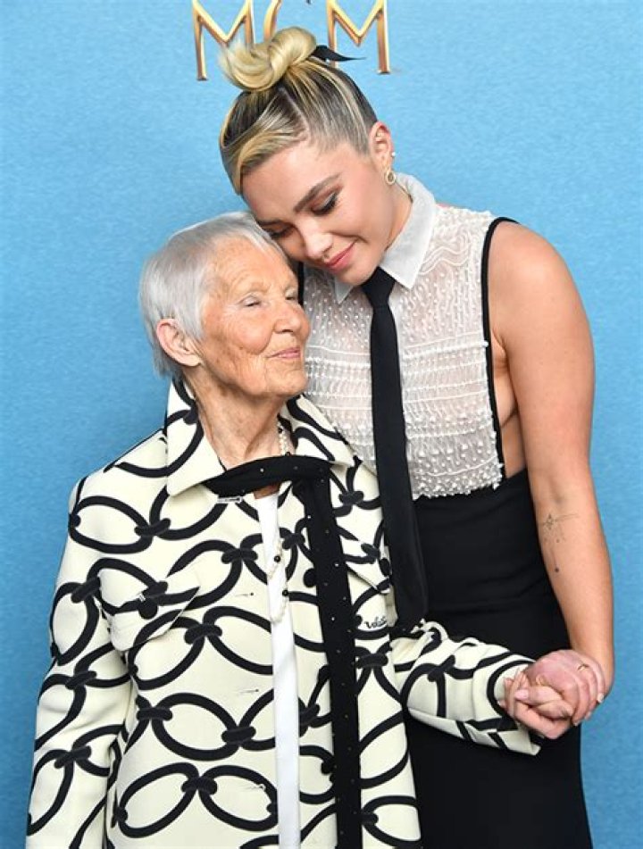 Florence Pugh Brings Parents & Grandmother To ‘A Good Person’ Event – Hollywood Life