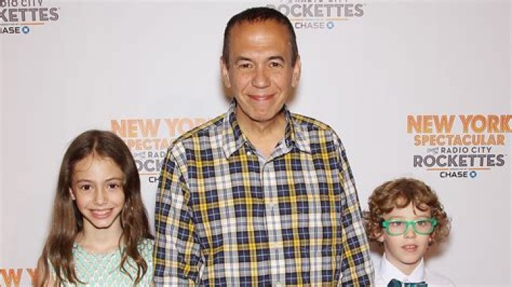 All About His Son & Daughter, Max & Lily – Hollywood Life