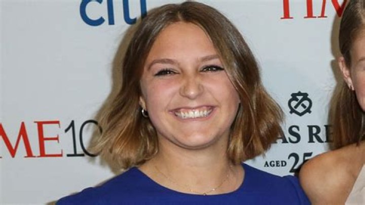 Gracie McGraw Looks Beautiful In Dark Glasses For Gorgeous New Selfie — See Pic