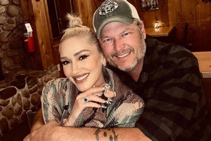 Gwen Stefani & Blake Shelton’s Hottest Photos – Hollywood Life