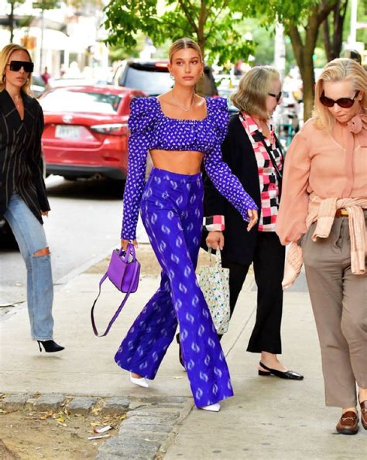 Hailey Baldwin Reveals Her Workout Details In New Podcast Interview – Hollywood Life