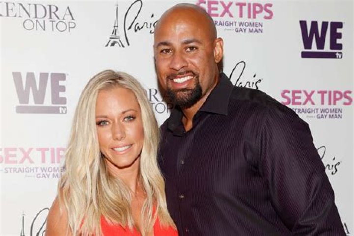 Kendra Wilkinson & Hank Baskett Take Family Vaca: Mending Troubles?