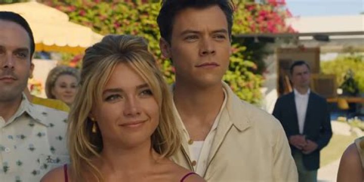 Harry Styles Left ‘Don’t Worry Darling’ Cast ‘In Tears’ In Tense Scene – Hollywood Life