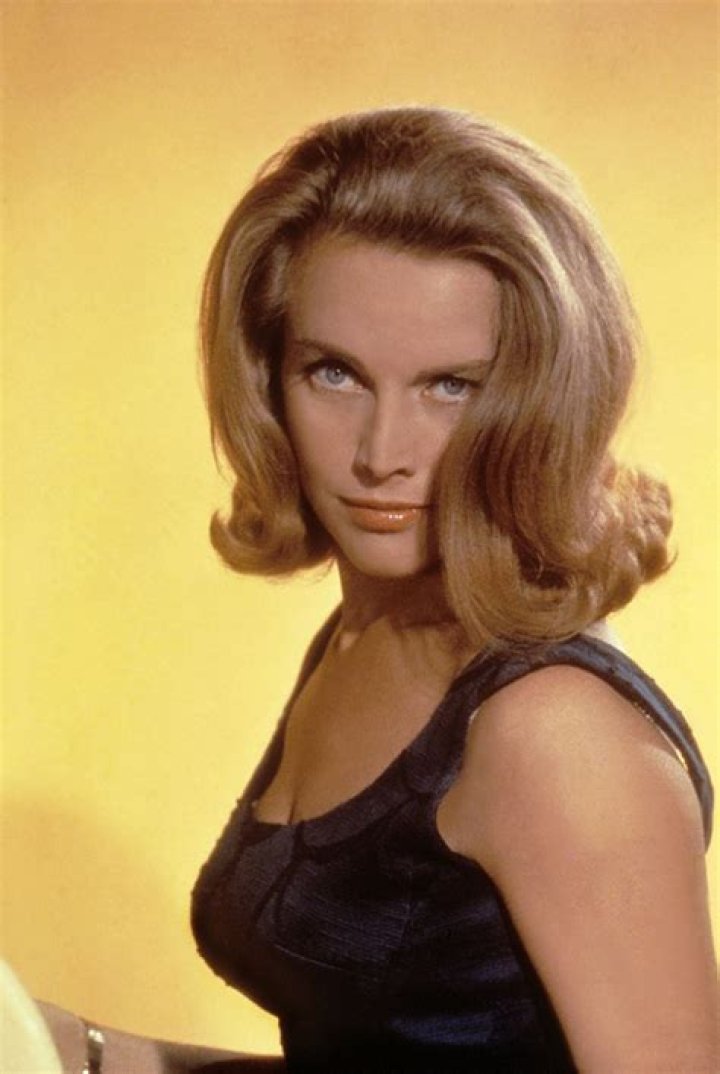 Honor Blackman — Photos Of The Bond Girl & ‘Avengers’ Actress – Hollywood Life