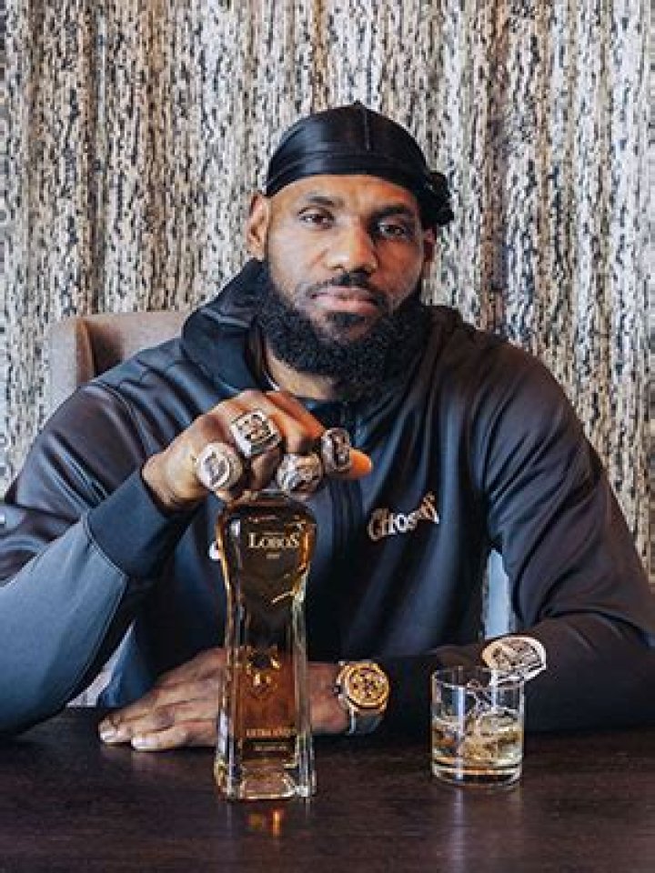 Lebron James & More – Hollywood Life