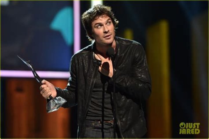 Ian Somerhalder Accepts Best Threesome For ‘Vampire Diaries’ At YHAs – Hollywood Life