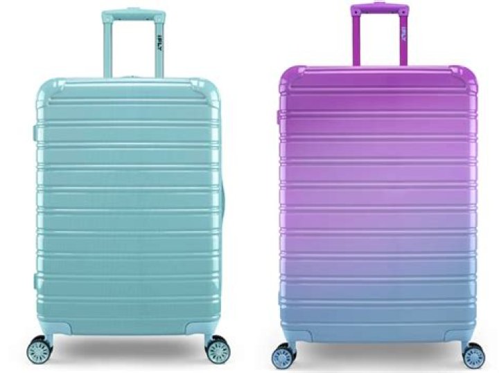 This Mom-fluencer Found The Perfect Affordable Luggage Sets For Stress-Free Summer Travels