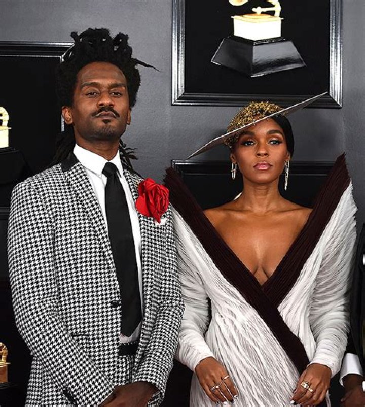 All The People She’s Dated Over Time – Hollywood Life