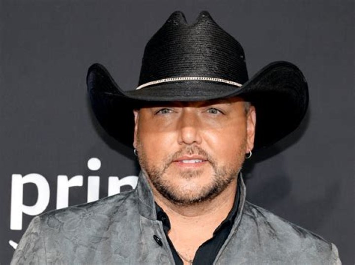 Jason Aldean – Hollywood Life