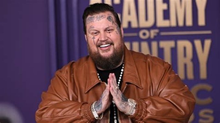 Jelly Roll Claims Marijuana Has ‘Kept’ Him Sober & Has Helped With Anxiety