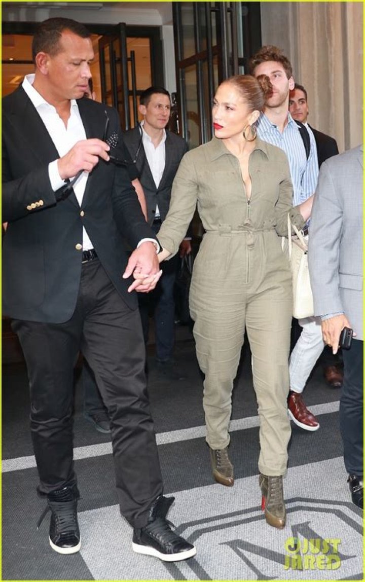 Jennifer Lopez & Alex Rodriguez Hold Hands While Looking Sizzling Hot During Lunch Date In Miami — Pic