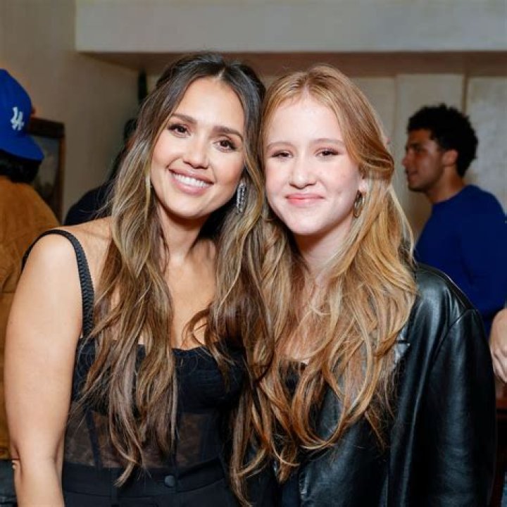 Jessica Alba Twins With Daughter Haven, 10, In Faded Jeans At Olivia Rodrigo Concert