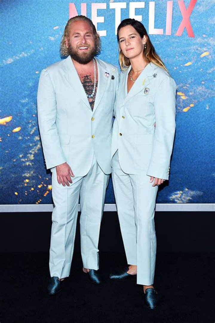 Jonah Hill & Girlfriend Sport Matching Suits To Movie Premiere: Photos – Hollywood Life