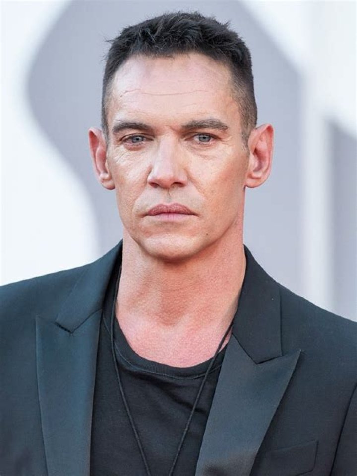 Jonathan Rhys Meyers – Hollywood Life