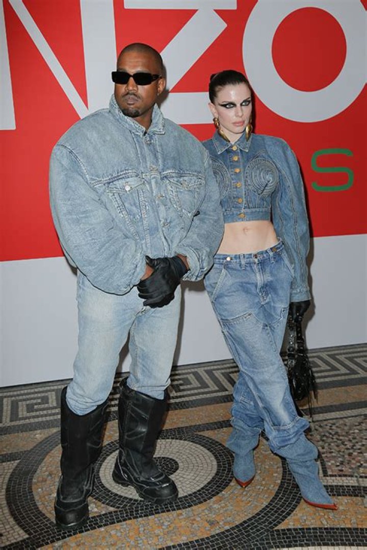 Julia Fox Reveals Lack of Physical Intimacy With Ex Kanye West – Hollywood Life