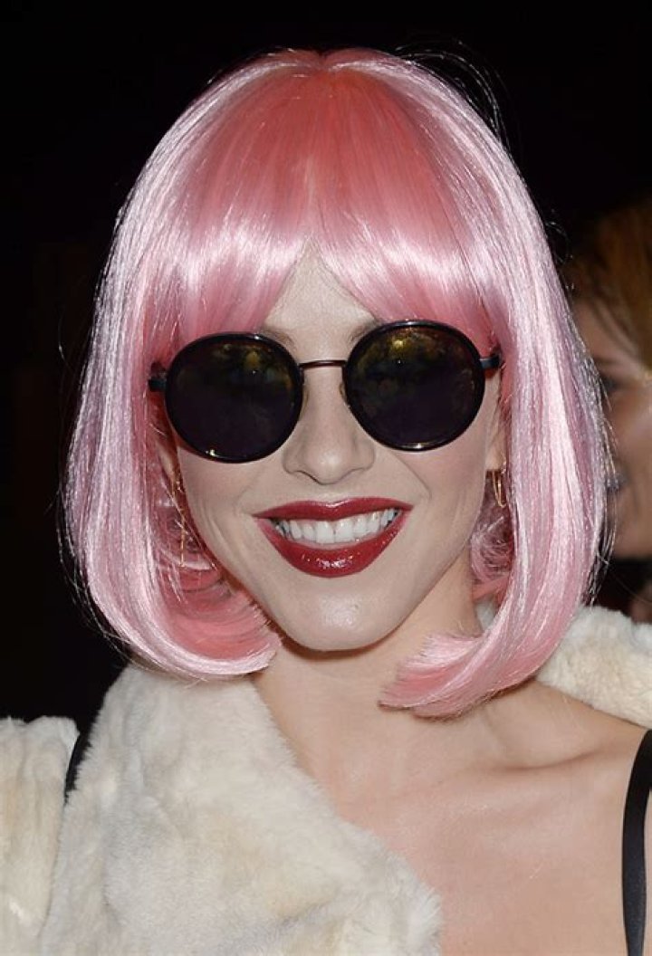 Julianne Hough’s Pink Wig At UNICEF Event — See Her Bold Look For Hallowee – Hollywood Life