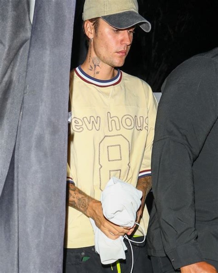 Justin Bieber In First Photos Since Canceling Tour – Hollywood Life