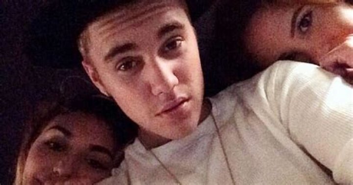 Justin Bieber Cozies Up To Chantel Jeffries’ Cousin In New Photo: Just Friends?