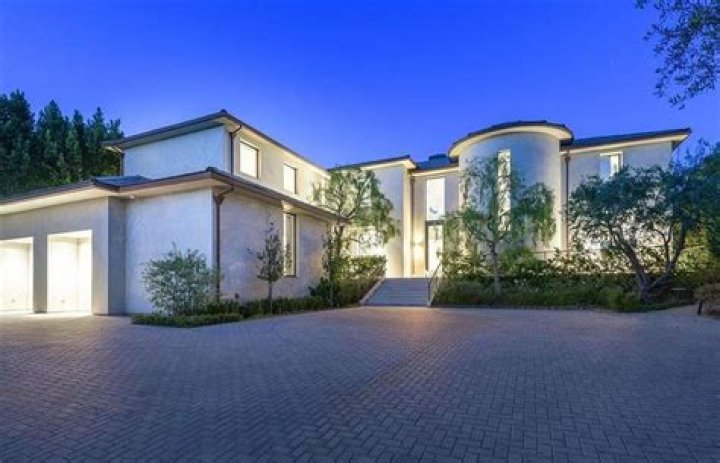 See Inside Their Perfect Mansion – Hollywood Life