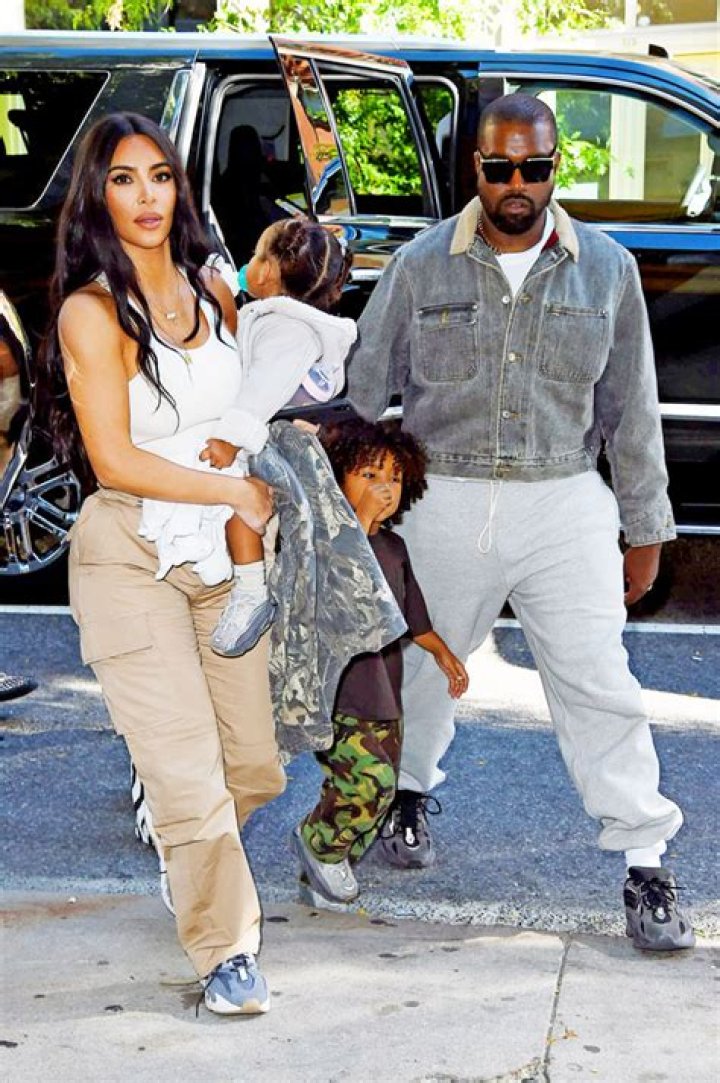 Kanye West Wants To Raise His Kids Outside Of ‘Fake’ LA & It’s Causing ‘Tension’ With Kim Kardashian