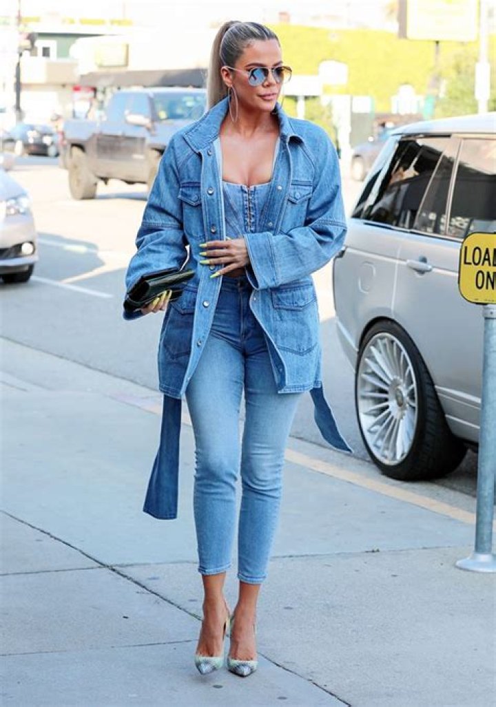 Photos Of Kim, Khloe & Sisters – Hollywood Life