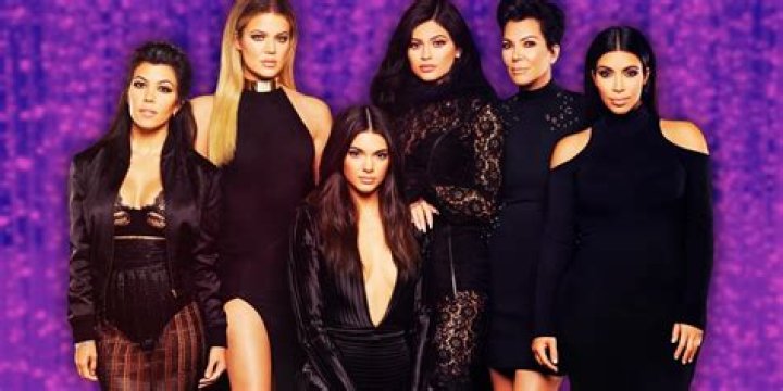 'Keeping Up With The Kardashians' Recap: Kris Jenner Discovers She Has A Bladder Problem & Kendall And Kylie Steal Bruce's Credit Card!
