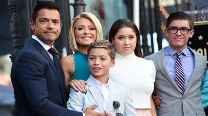 Kelly Ripa’s Son Michael Looks Like Dad Mark Consuelos In New Photo – Hollywood Life