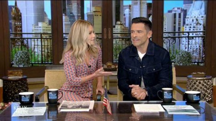 Kelly Ripa News, TV, Photos And Videos – Hollywood Life