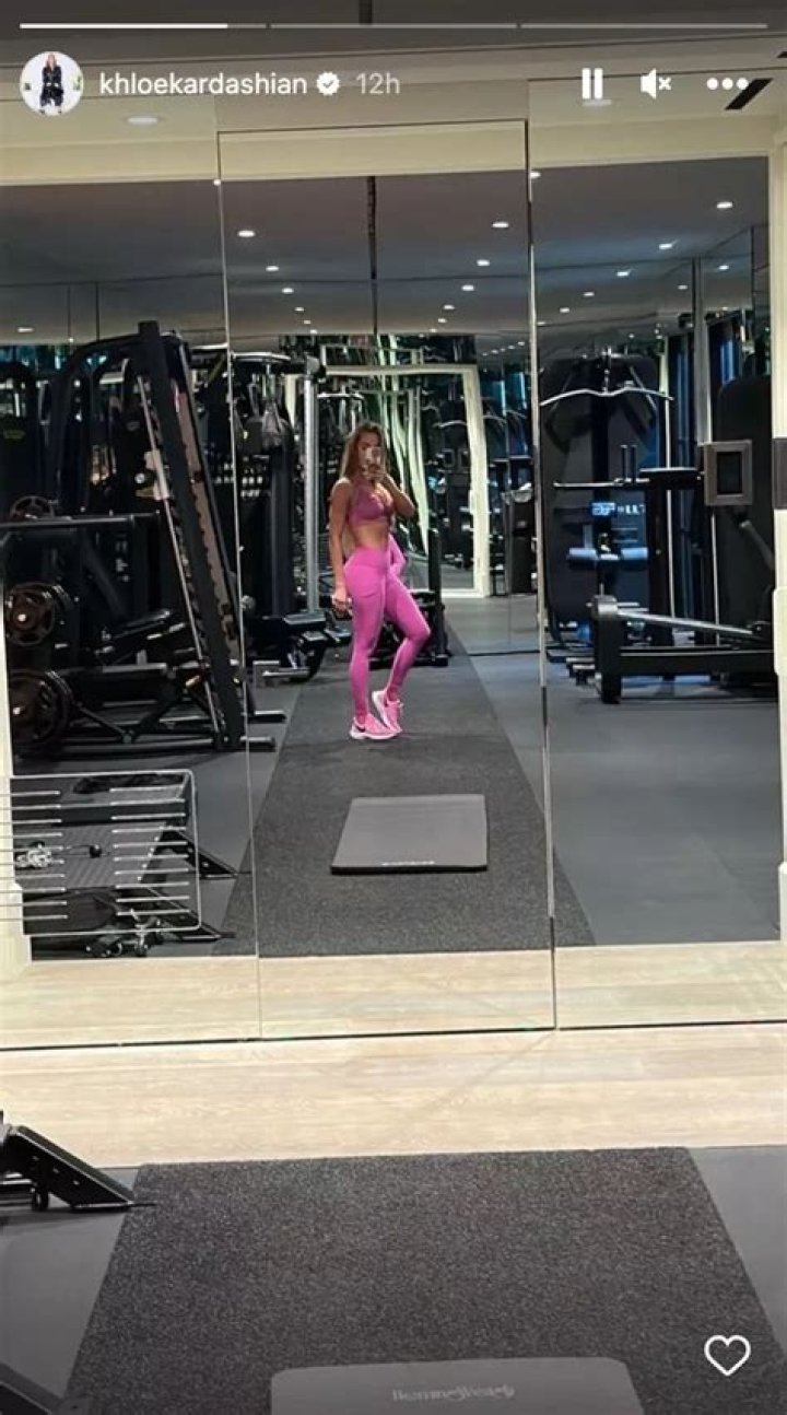 Khloe Kardashian Shows Off Her Sculpted Back Muscles In New Gym Selfies