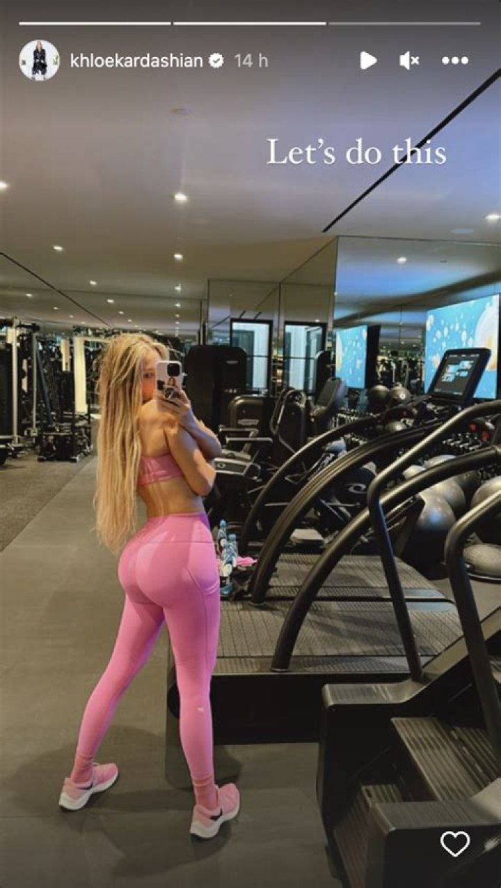 Khloe Kardashian’s Pink Leggings & Sports Bra – Workout Photo – Hollywood Life