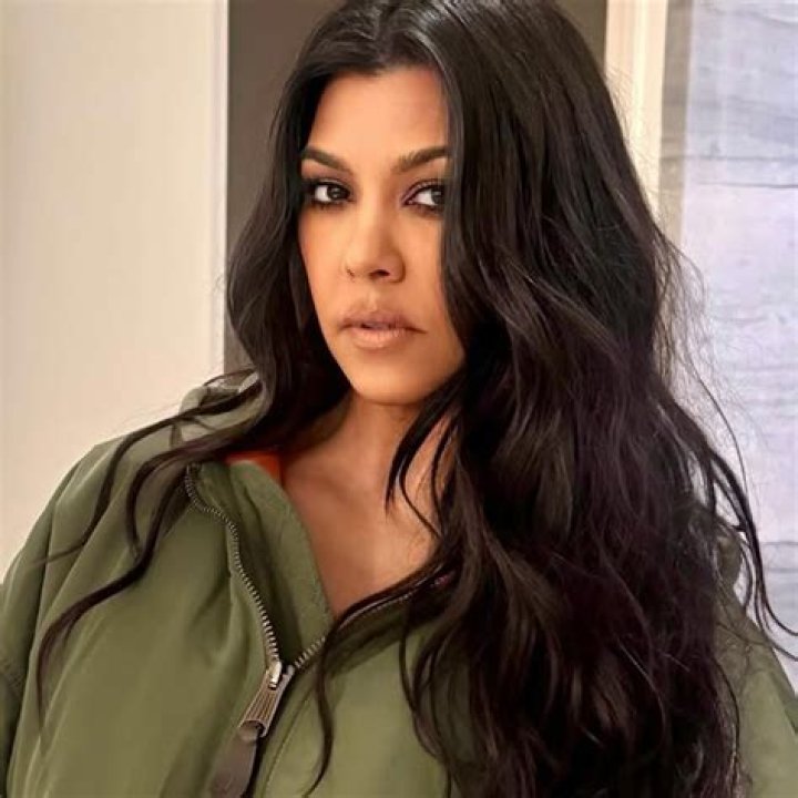 Kourtney Kardashian Reveals She Only Washes Her Hair Once A Week During IG Live In Her Underwear