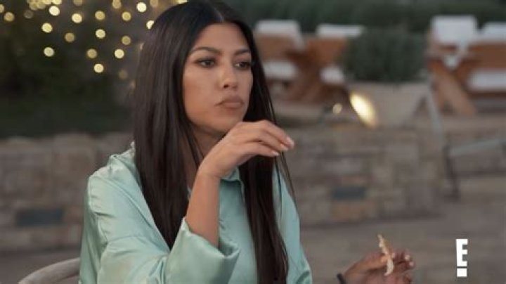 ‘KUWTK’ Recap: Kourtney Gets A Hickey & Her Sisters Try To Identify Her Mystery Man