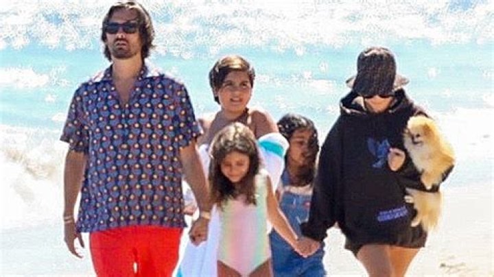 Kourtney Kardashian & Scott Disick: How They’re Co-Parenting Their 3 Kids Since His Split With Sofia Richie