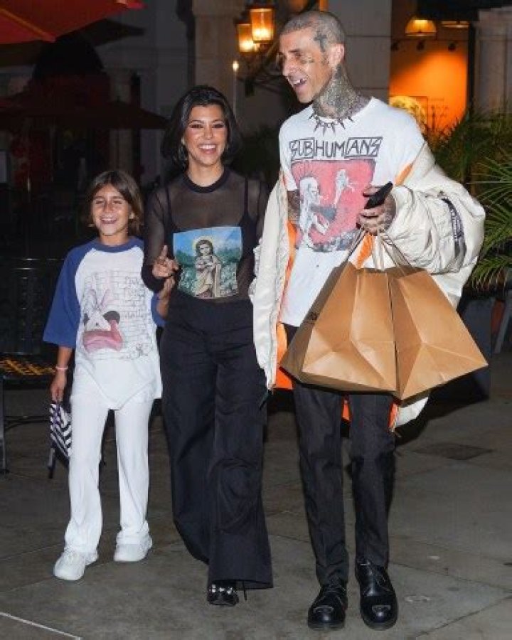 Kourtney Kardashian & Travis Barker Attend Christmas Eve Party 2022 – Hollywood Life