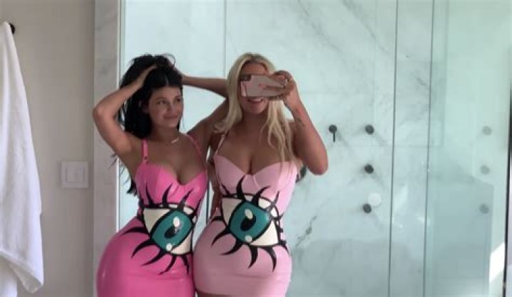 Kylie Jenner Undergoes Lasik Eye Surgery & Celebrates By Throwing A Party