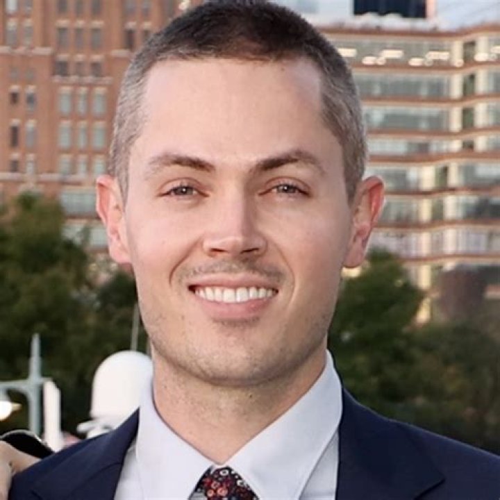 Lindsey Vonn Body Shamed For Muscular Skiing Figure – Hollywood Life