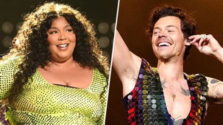 Lizzo Crashes Harry Styles’ Set At Coachella Weekend 2: Watch – Hollywood Life