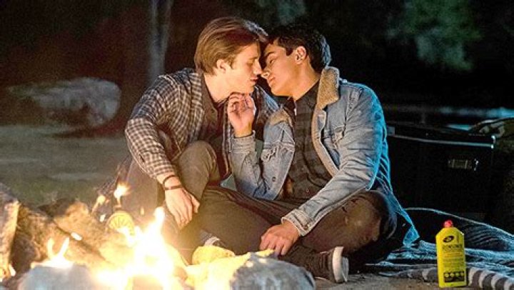 George Sear Spills On Benji & Victor – Hollywood Life