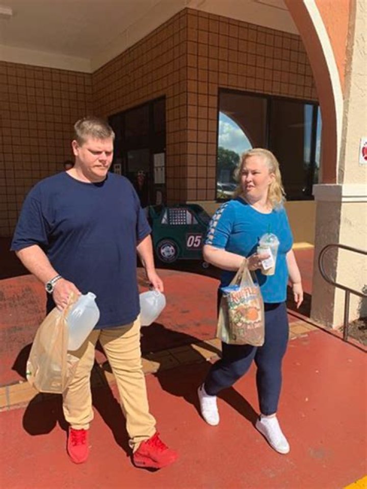 Mama June Fears She’s Going To Jail In ‘Road To Redemption’ Preview – Hollywood Life