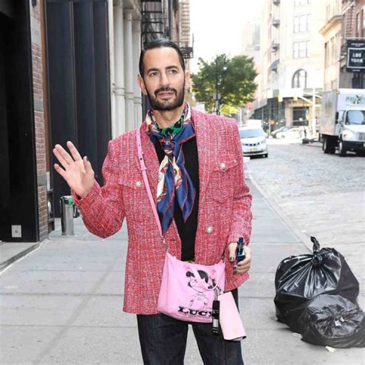 Marc Jacobs – Hollywood Life