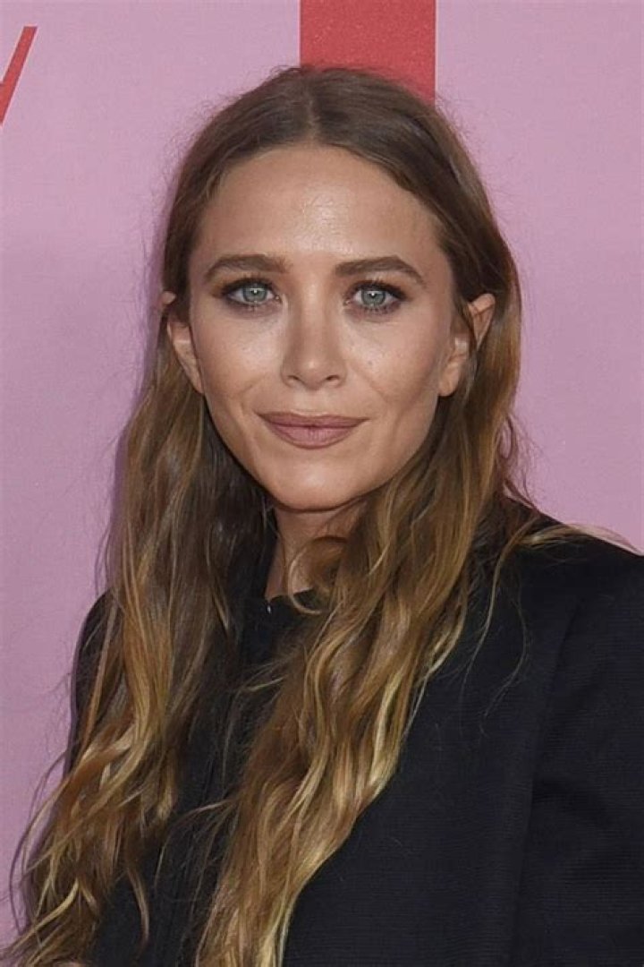 Mary-Kate Olsen Celebrity Profile – Hollywood Life