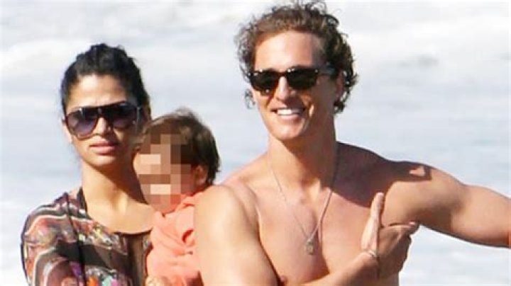 Matthew McConaughey Is Shirtless With Camila Alves In Swimsuit: Photos – Hollywood Life