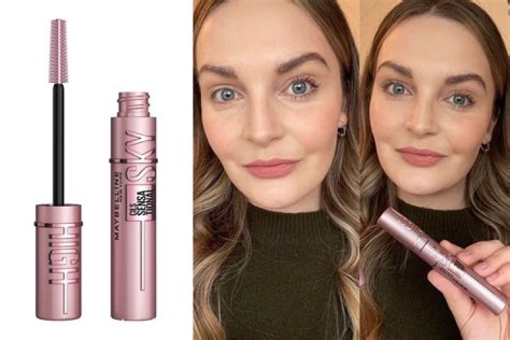 TikTok Is Obsessed With This $9 Flake-Free Mascara