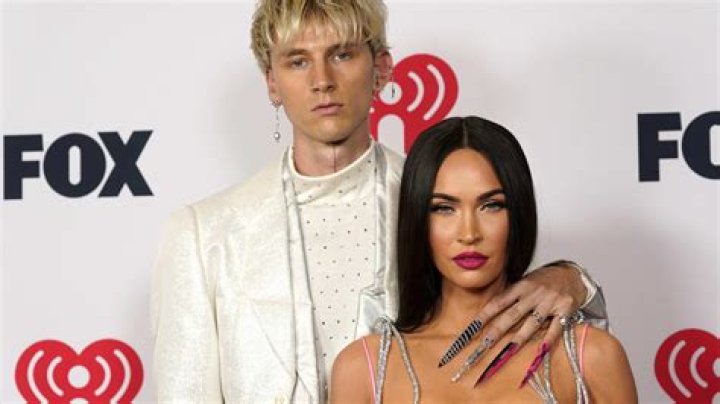 Megan Fox & Machine Gun Kelly Are So Cute Rocking Out To ‘Bloody Valentine’ On The Radio – Watch