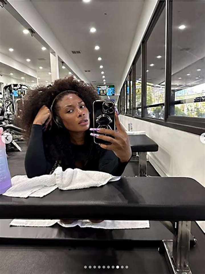 Megan Thee Stallion Posts Selfie & Fans Beg For Skincare Routine – Hollywood Life