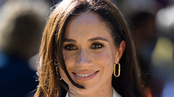 Meghan Markle’s Favorite Blush is the Perfect Pink Shade – Hollywood Life