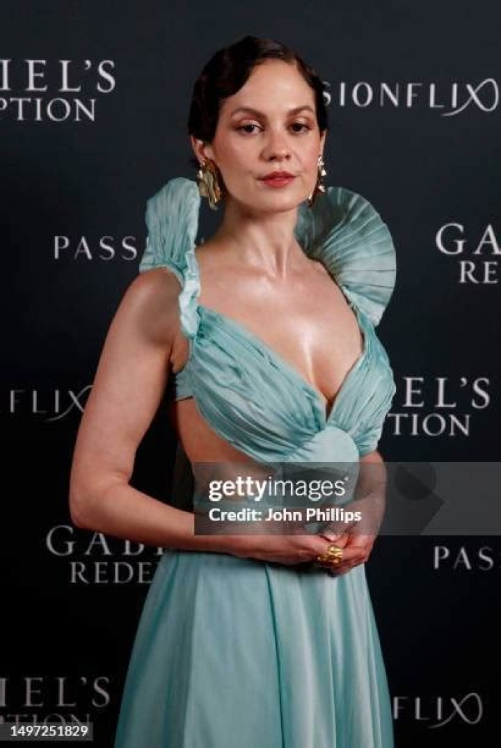 Photos Of The ‘Bluey’ Star – Hollywood Life