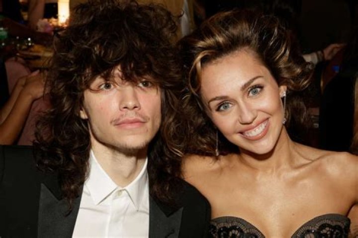 All The Men She’s Dated – Hollywood Life